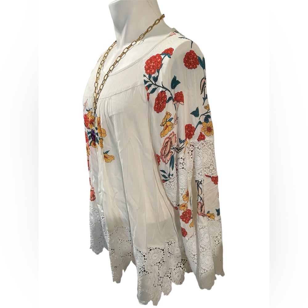 Boho Cream Floral Crochet-Hem Tunic Top - Picture 2 of 6